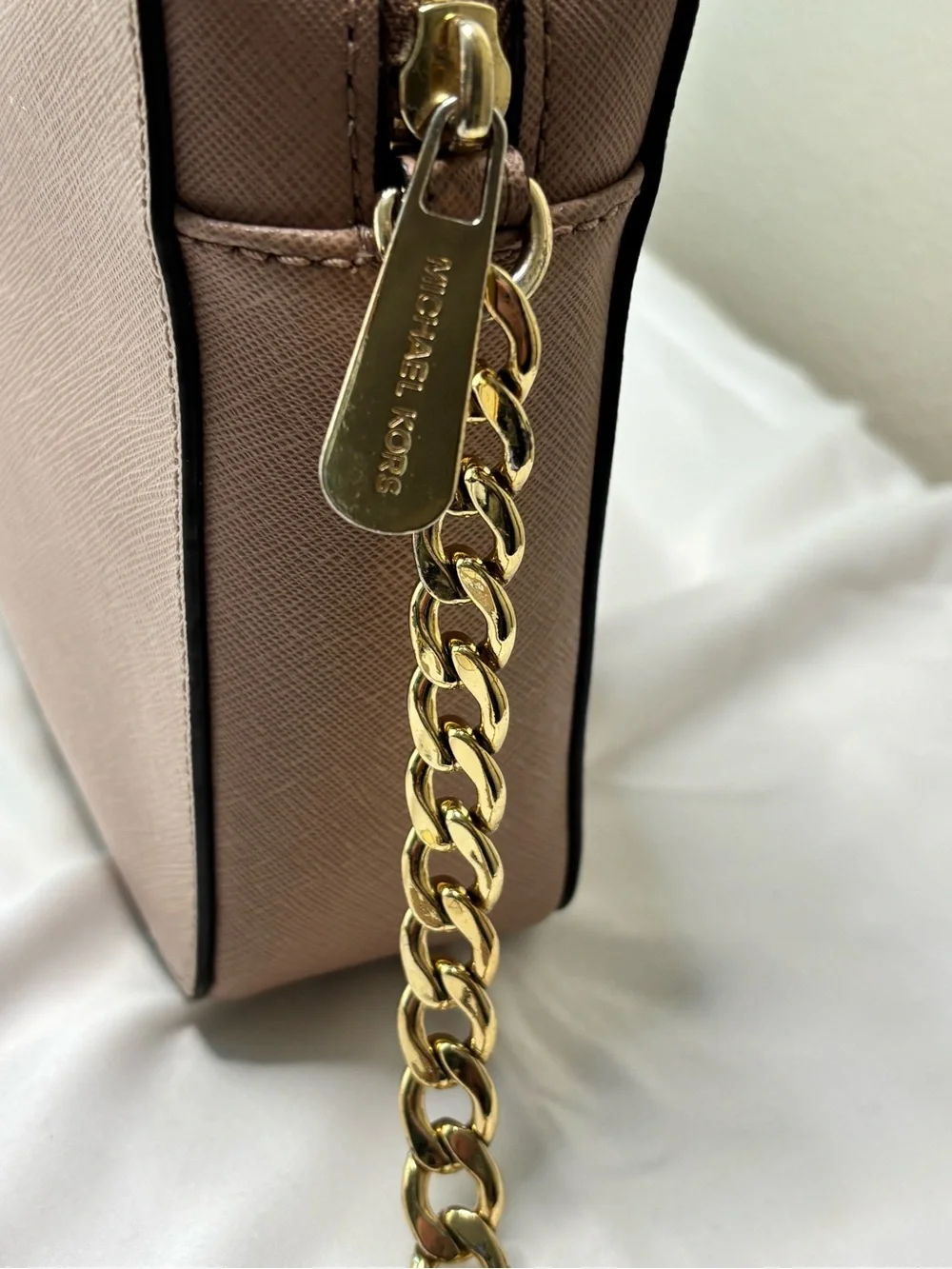 Michael Kors Jet Set Pink Saffiano Leather Crossbody Camera Bag Gold Chain